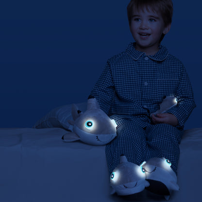 Chaussons NightBuddies® Shark Light-up Night Light